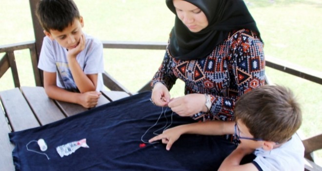 Beğendiği kolyeyi alamadı, tasarımcı oldu