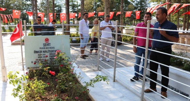 Ömer Halisdemir’in kabrine ziyaretçi akını